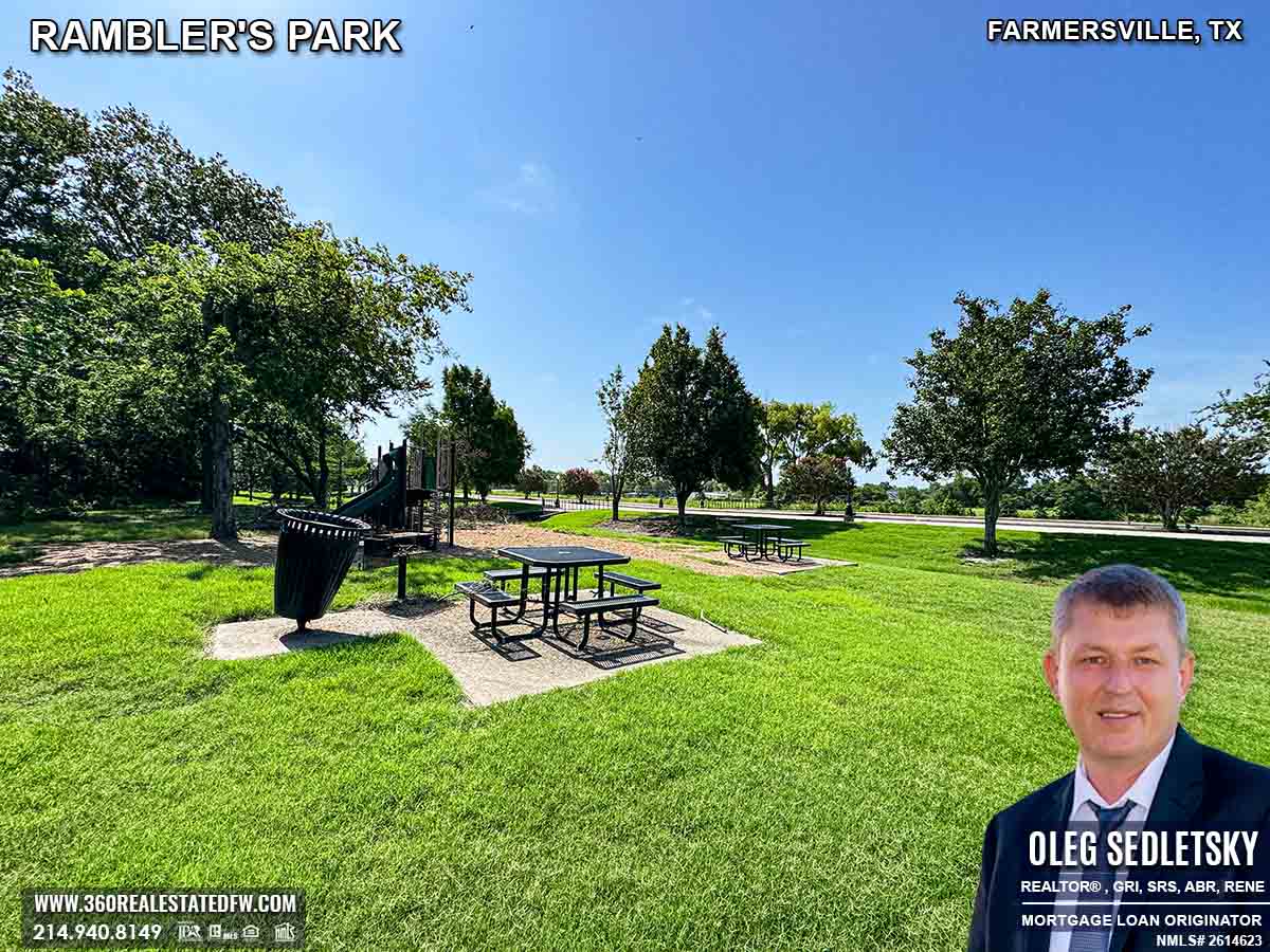 Rambler's Park is a charming, small park nestled near the historic downtown area of Farmersville, TX.