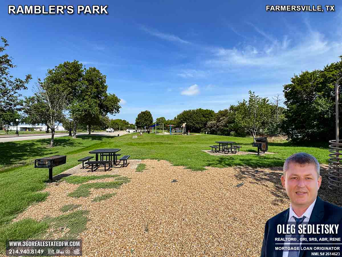 Rambler's Park is a charming, small park nestled near the historic downtown area of Farmersville, TX.