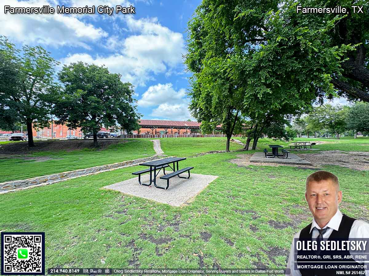 Farmersville City Park In Farmersville, Texas. 153 S Main St, Farmersville, TX 75442