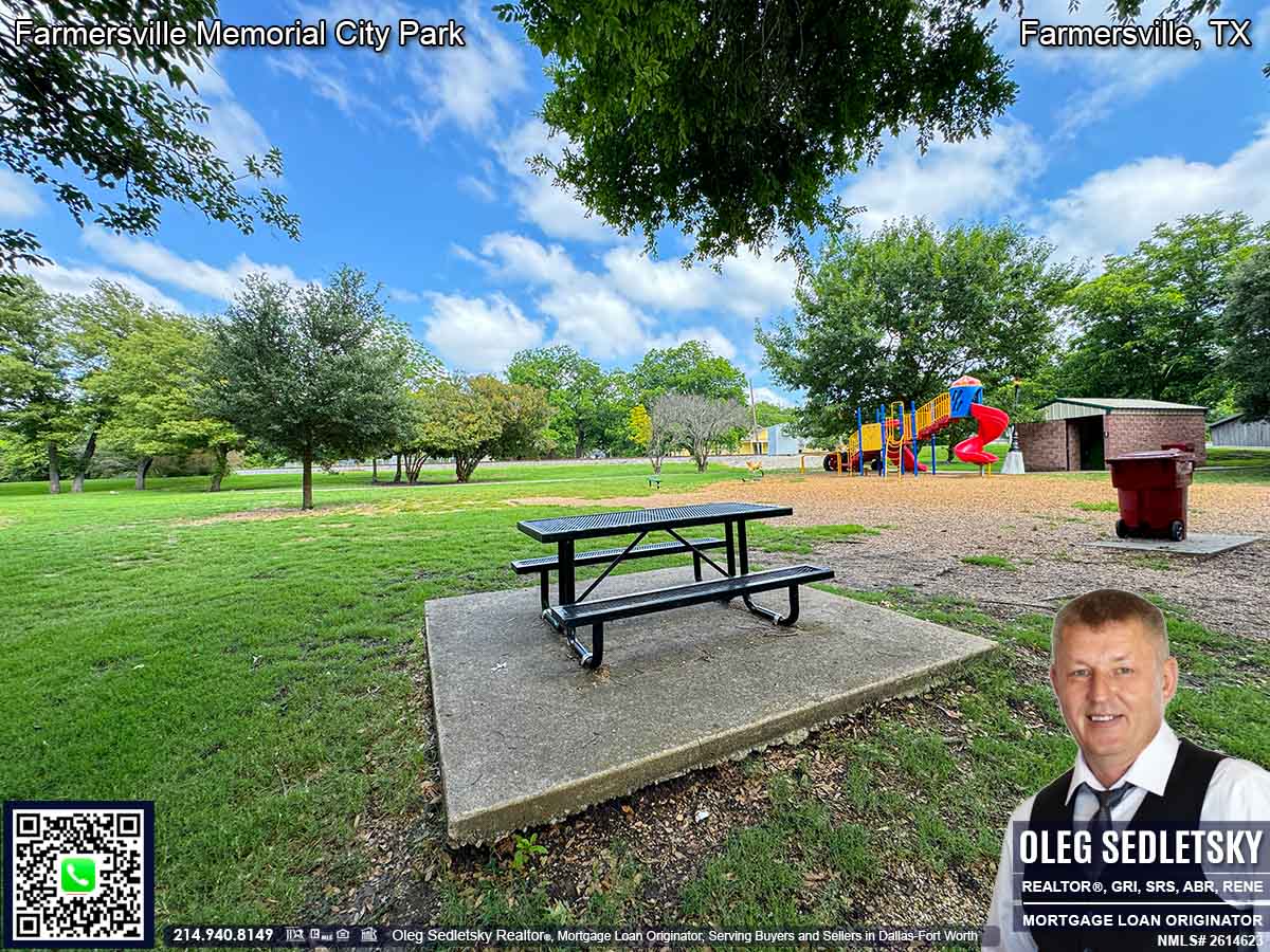 Farmersville City Park In Farmersville, Texas. 153 S Main St, Farmersville, TX 75442