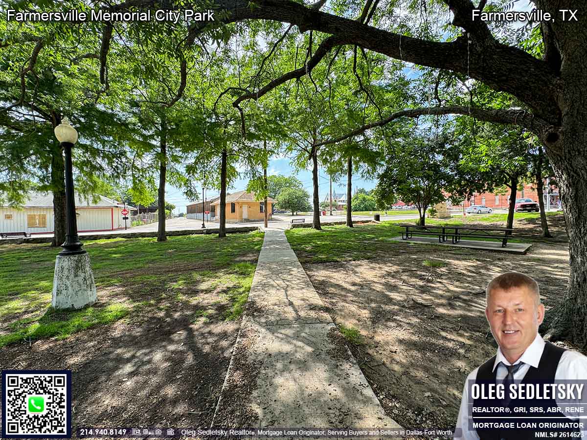 Farmersville City Park In Farmersville, Texas. 153 S Main St, Farmersville, TX 75442