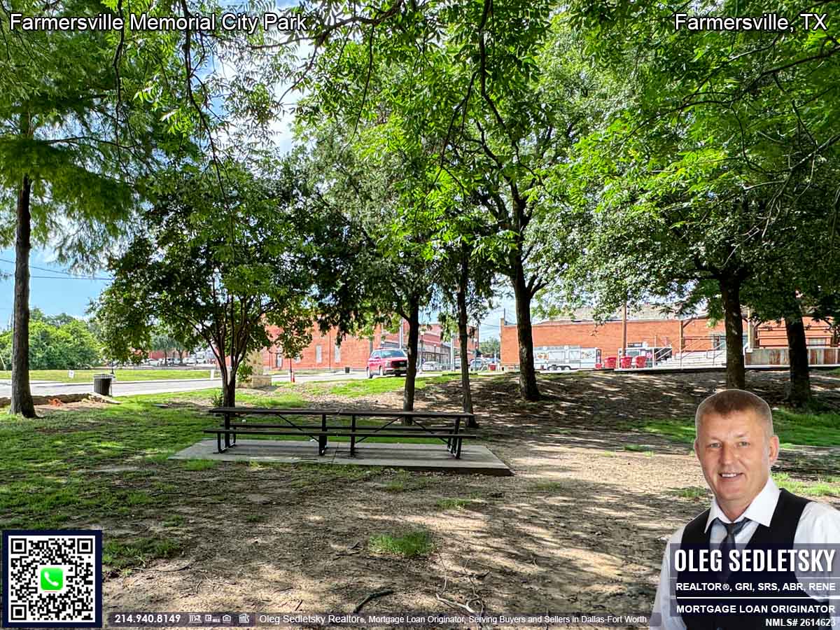 Farmersville City Park In Farmersville, Texas. 153 S Main St, Farmersville, TX 75442