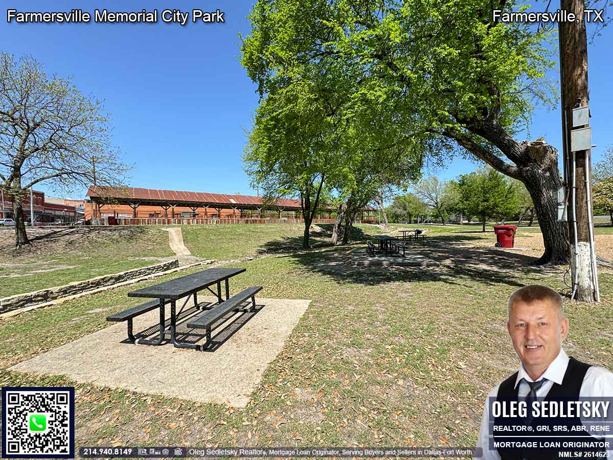 Farmersville City Park In Farmersville, Texas. 153 S Main St, Farmersville, TX 75442