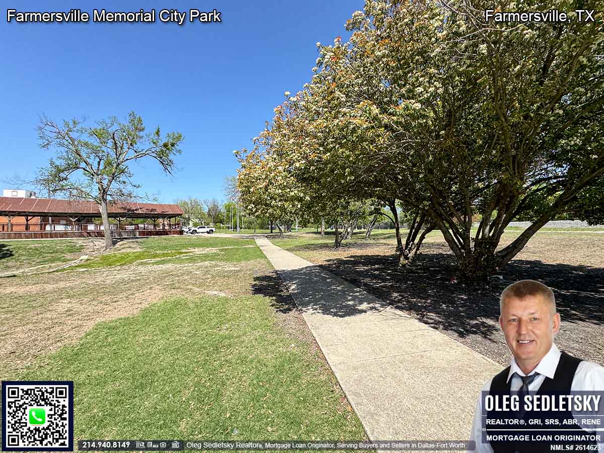 Farmersville City Park In Farmersville, Texas. 153 S Main St, Farmersville, TX 75442