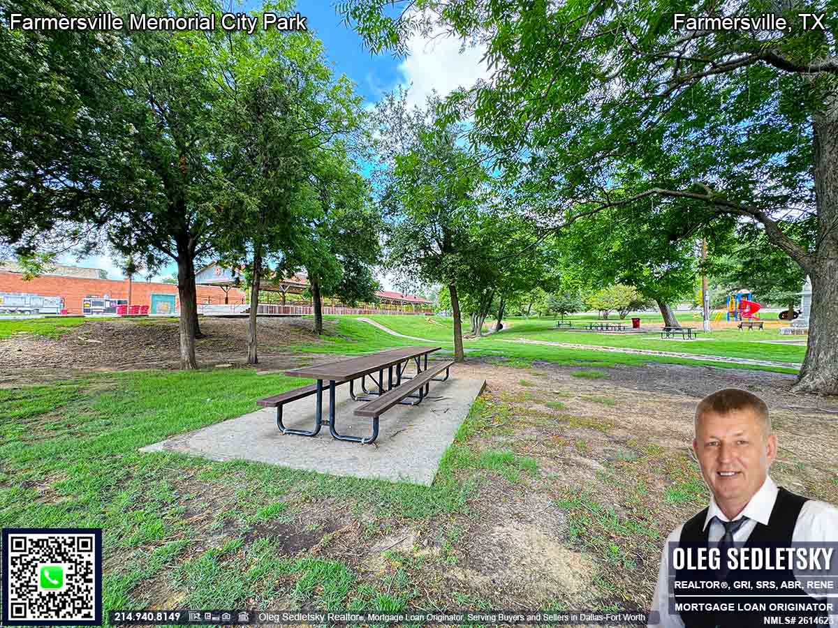 Farmersville City Park In Farmersville, Texas. 153 S Main St, Farmersville, TX 75442