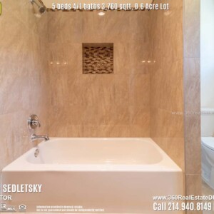 Lakeview Home For Sale in Little Elm TX. 5 beds 4.2 baths 2-car garage 3,760 sqft. Little Elm ISD - Call 214.940.8149 Oleg Sedletsky Realtor