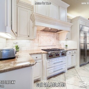 For Sale 4Bd, 3.1 Ba, 4188 Sqft, in Allen, TX with Allen ISD. Well maintained 2 story home in highly sought after Twin Creeks! Call Oleg Sedletsky Realtor at 214-940-8149